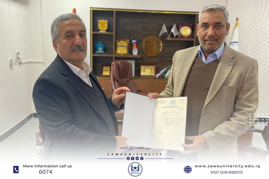 Al-Ghazi rewards the Director of Student Affairs and Registration