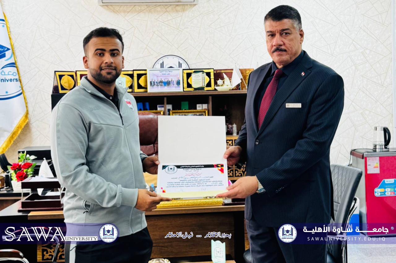 الجنابي يكرم الطالب الرياضي جعفر رياض كاظم