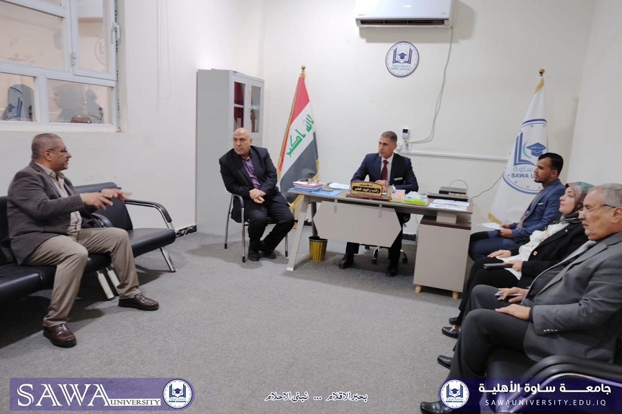 مناقشة الاستعدادات لتجربة تطبيق طلبة المرحلة الرابعة في كلية التربية