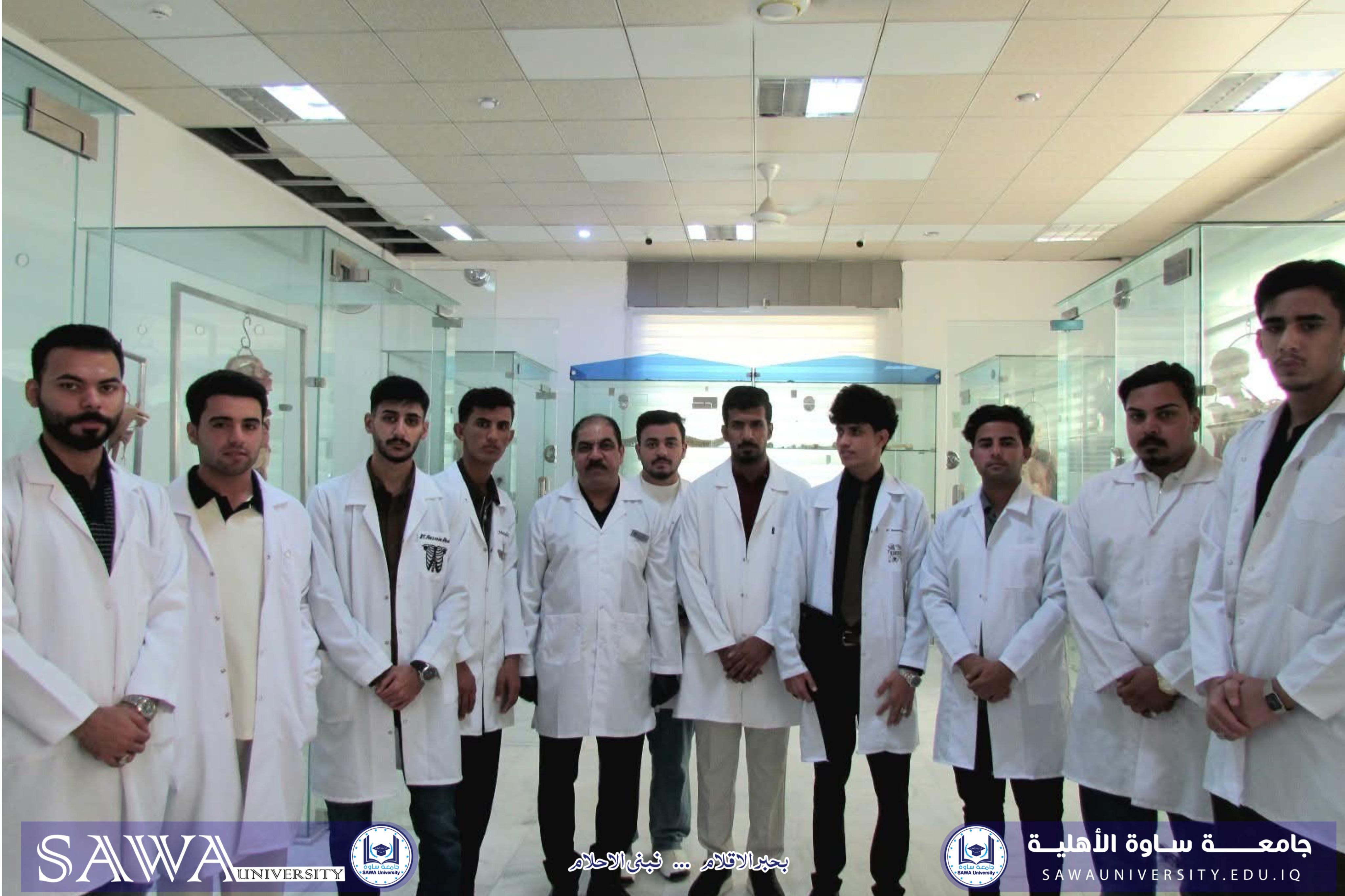 كلية التقنيات الصحية والطبية في جامعة ساوة الأهلية تنظّم زيارة علمية إلى مختبر ا…