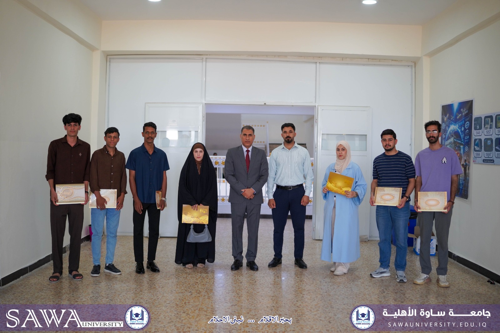 معاون عميد كلية التربية يكرّم نخبة من طلبة المرحلة الأولى تقديرًا لجهودهم وتميزه…